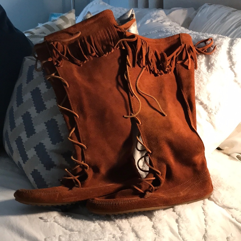 Minnetonka Moccasin - Front Lace Knee High Boot in Brown